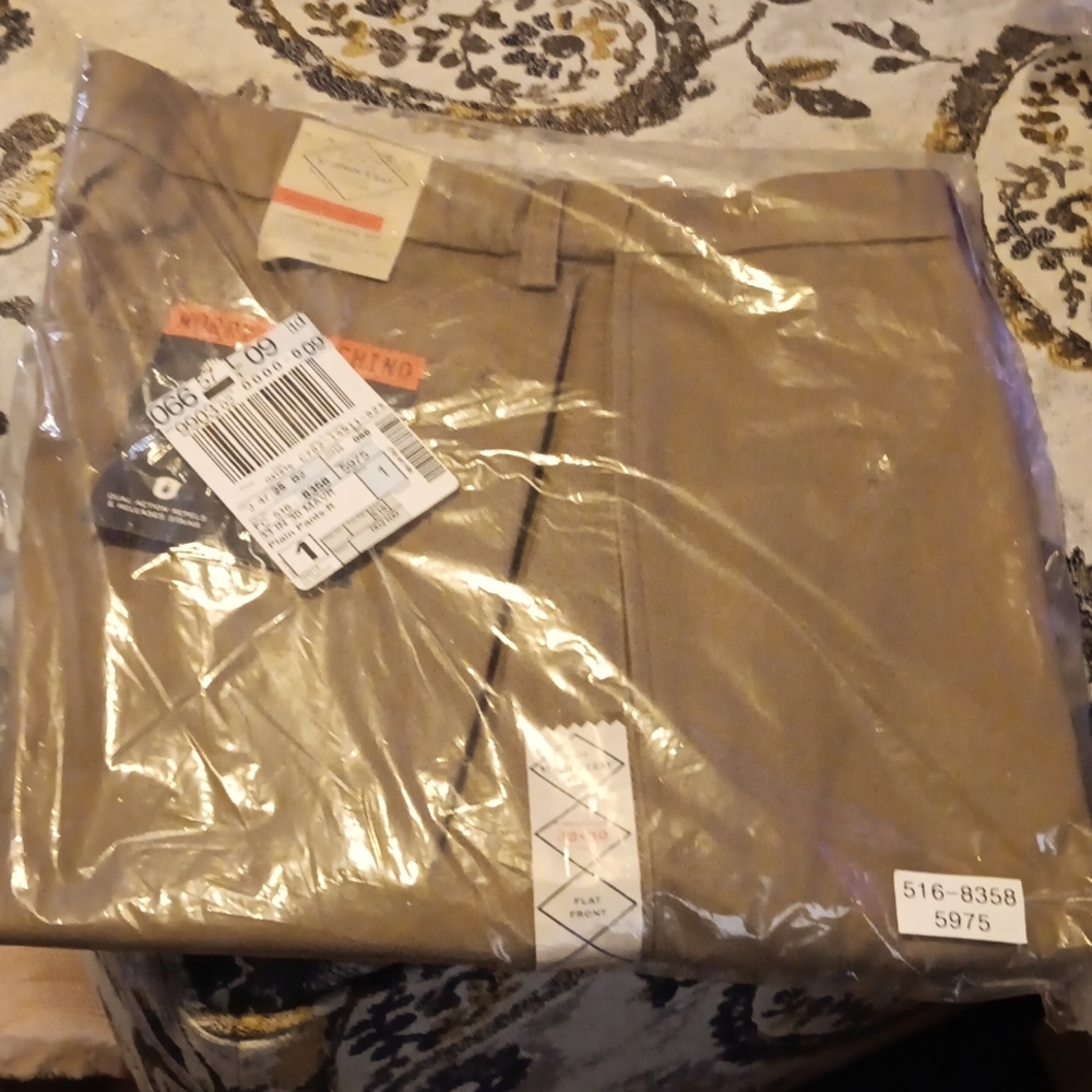 Saint John's Bay-Mens Khaki- 33×30-Comfort Ease Fit